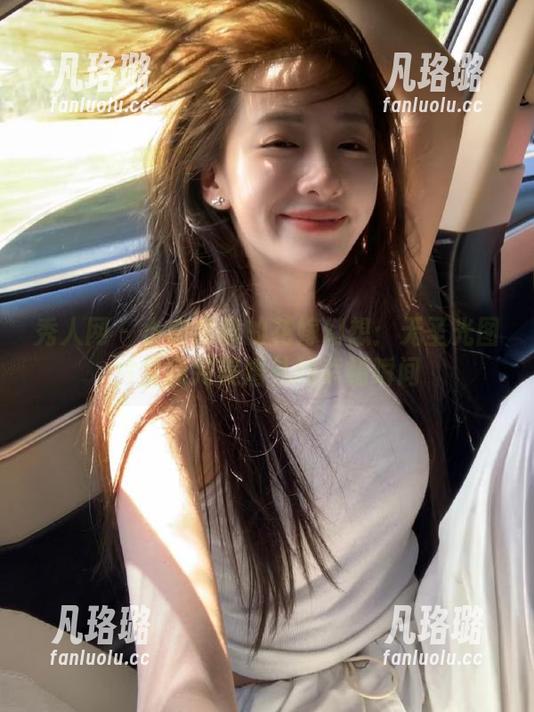 秀人网-小肉肉咪 秀人网 - 小肉肉咪的花嫁幻想:无圣光图片呈现完美婚礼的幸福瞬间