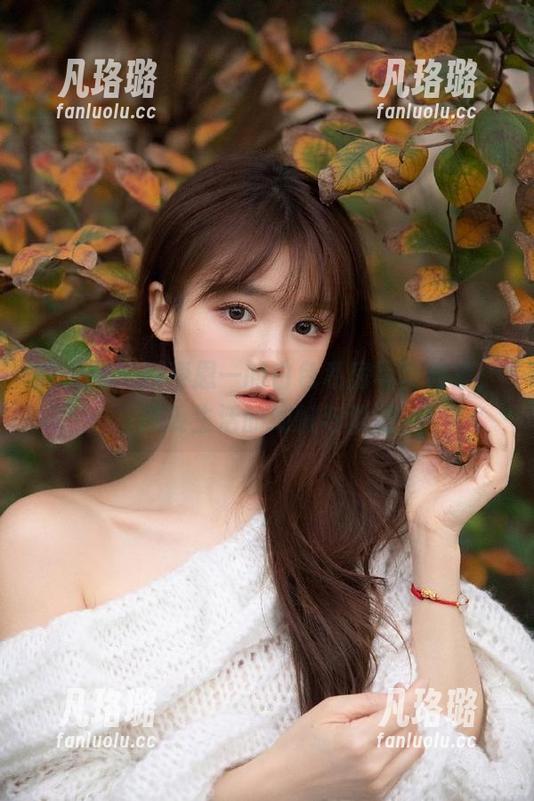 秀人网 - 探索恩一的白色私房写真合集，感受生活的细腻与浪漫