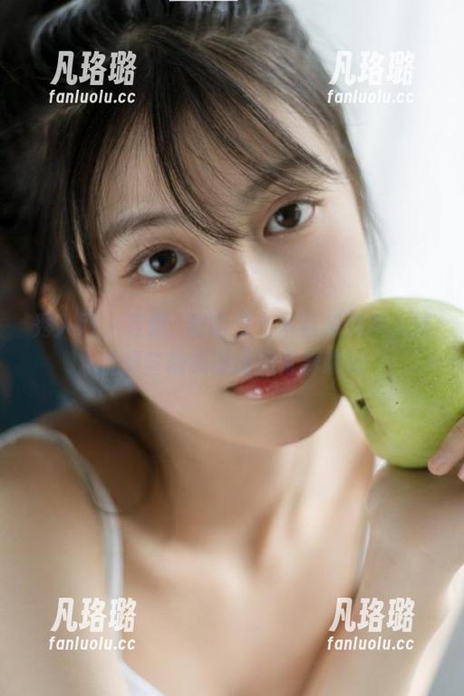 秀人网 - 在戴渃欣的少女写真精选中，捕捉那些稍纵即逝的青春瞬间