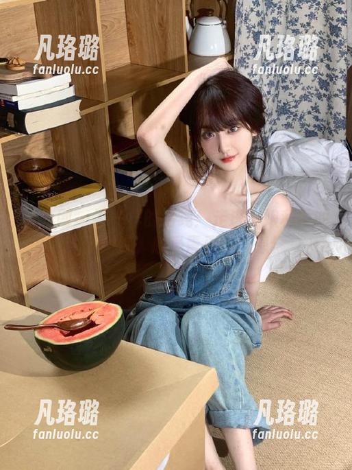 秀人网 - 不一样的清纯：走进抖娘利世的作品图库，感受青春的气息！