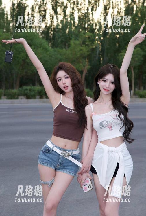 秀人网 - 在炎炎夏日，欣赏江露露短裤原图和套图，给你带来清凉一夏的感觉！