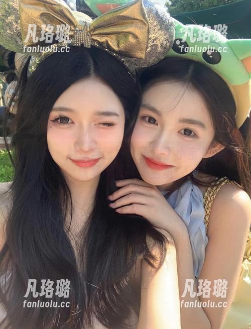 秀人网 - 魅惑与艺术：王俪丁小宝贝的网袜写真作品集全览