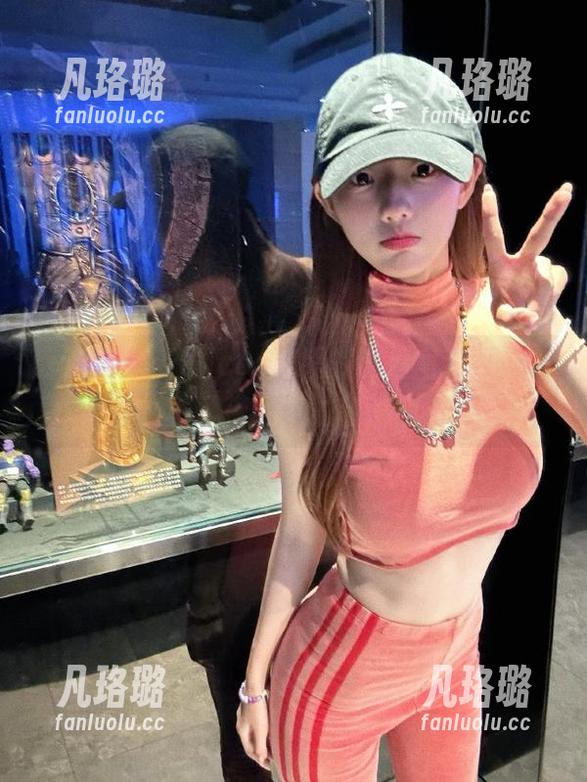 秀人网 - 筱慧icon可爱的高清写真，让你免费下载带回家的甜美回忆！