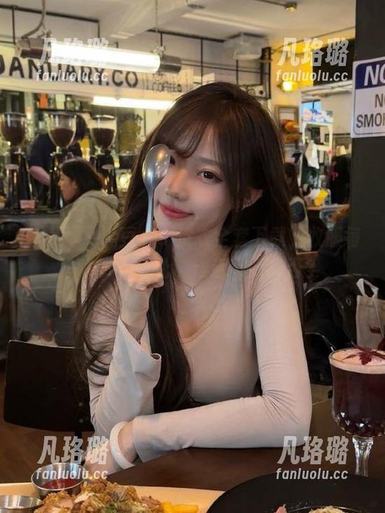 秀人网 - 糖豆sisi皮衣全套下载，收服每一个路人的心，谁还敢不服否？