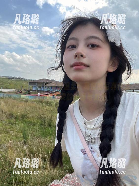 秀人网-葛征 秀人网 - 更新中的温柔:葛征的写真作品,传递心灵的温暖与力量