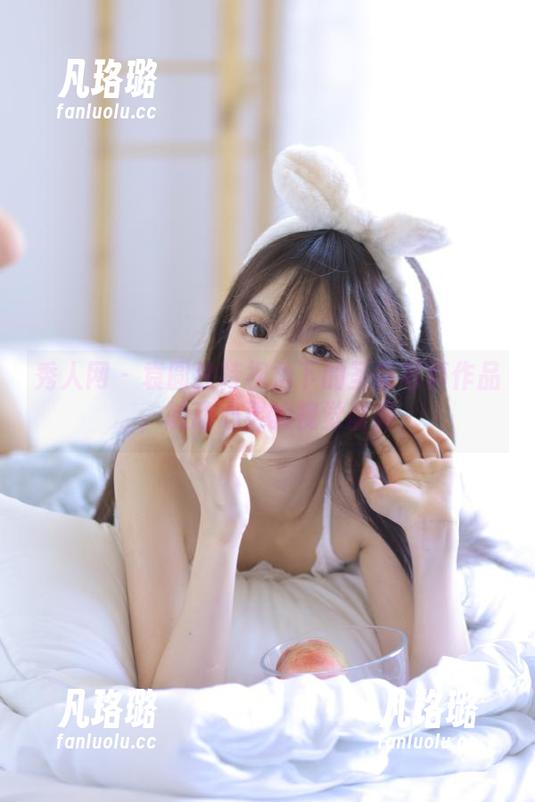 秀人网-袁圆 秀人网 - 袁圆独特视角下的圣诞写真作品,触动心灵的视觉盛宴