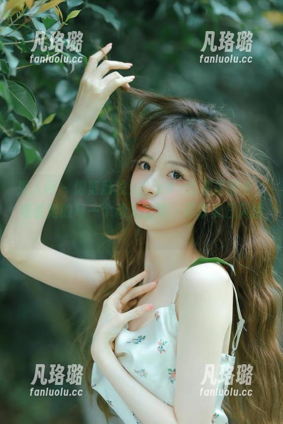 秀人网-颜浅浅Cindy 秀人网 - 饱览颜浅浅Cindy比基尼图包,观看她的每一个动人细节,尽享夏日风情!
