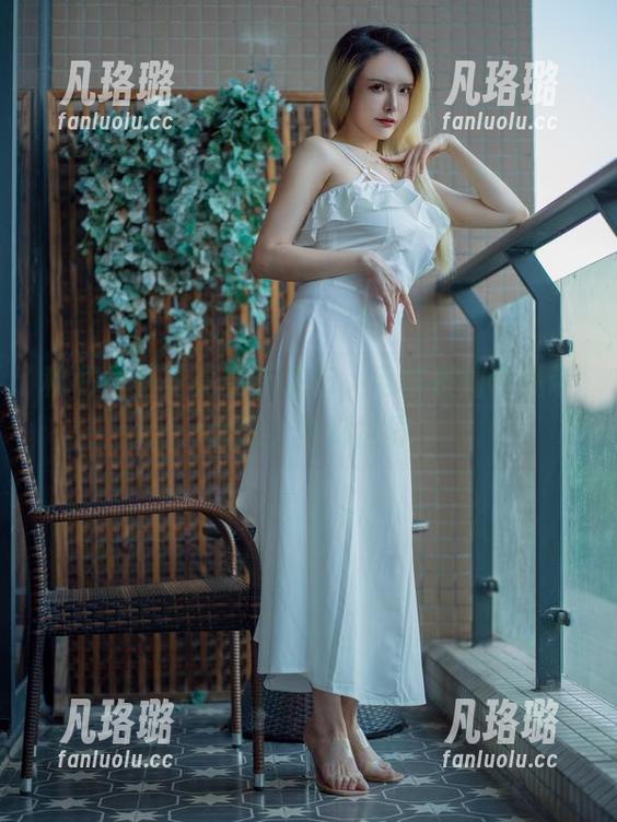 秋和柯基写真更新发布，电车系列作品带你进入梦幻世界