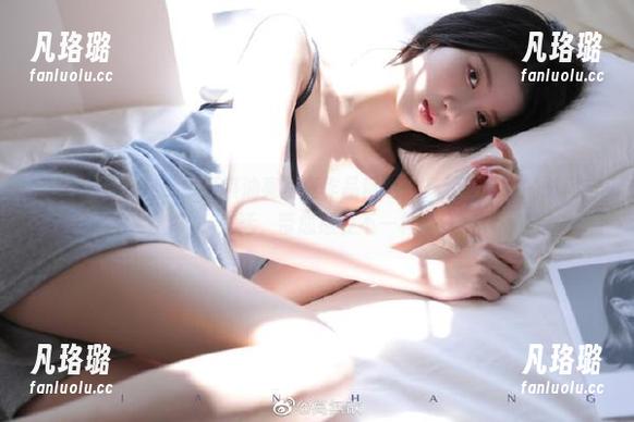 美媛馆 - Cris_卓娅祺油亮写真作品精选：多元视角下的时尚与生活，带您感受不一样