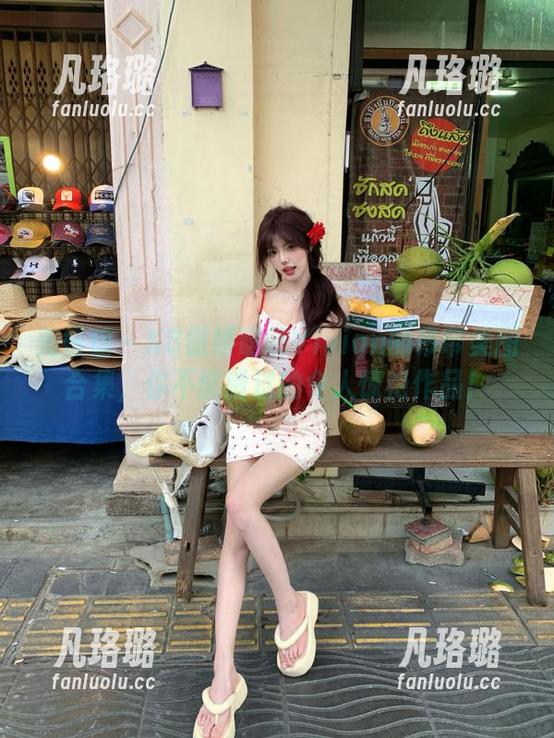 美媛馆-K8傲娇萌萌Vivian 美媛馆 - K8傲娇萌萌Vivian的吊带美图合集,你不能错过的令人惊艳作品!