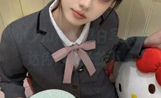 美媛馆 – 小夕juju的黑白写真展：私拍表达内心深处的不羁