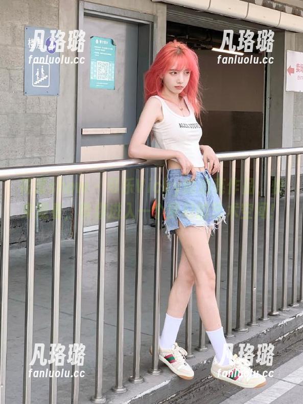 花漾show-可乐Vicky 花漾show - 可乐Vicky的油亮作品,快来观看,带你进入一个梦幻的艺术空间!