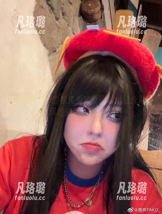 从菌烨tako的视角看定制图片：融合葛饰北斎风格的独特探索之旅！