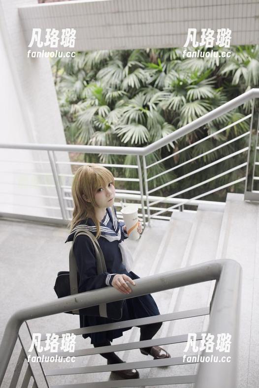 最新写真集来袭，虎森森与喜多川海梦兔女郎的视觉盛宴