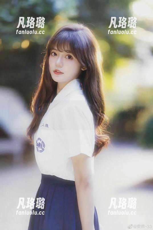 蜜桃社-冰露 蜜桃社 - 探索冰露清纯主题,无圣光写真套图让你领略真实之美
