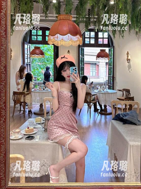 蜜桃社 - 发现许思铭女神的魅力，在精选图库中展示她的真实与动人