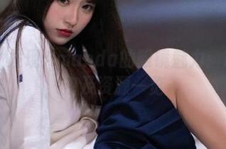 袜涩 – 发现Amanda的眼镜魅力：精选图包及资源一览