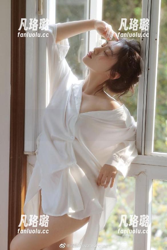 语画界 - 小热巴女友写真：无圣光的美丽细节，尽在这组图片中