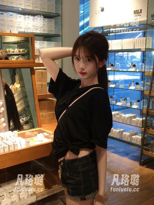 语画界-徐莉芝 语画界 - 探寻徐莉芝厨娘的高清套图,品味她的独特风格与生活方式