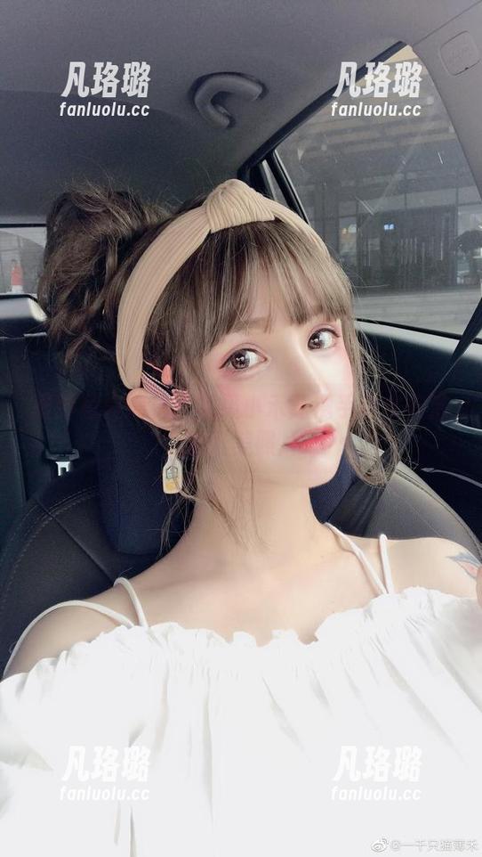 最新写真揭秘：超级小禾儿携手魔女安洁的唯美照片