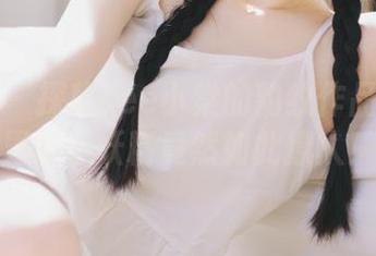 青豆客 – 探秘Lee小棠的豹纹作品：摄影界的小妖精竟然如此撩人！