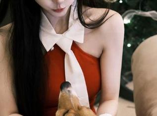 青豆客 – 刘飞儿Faye私拍作品解析：长腿的真相太魔性，我已无法自拔！