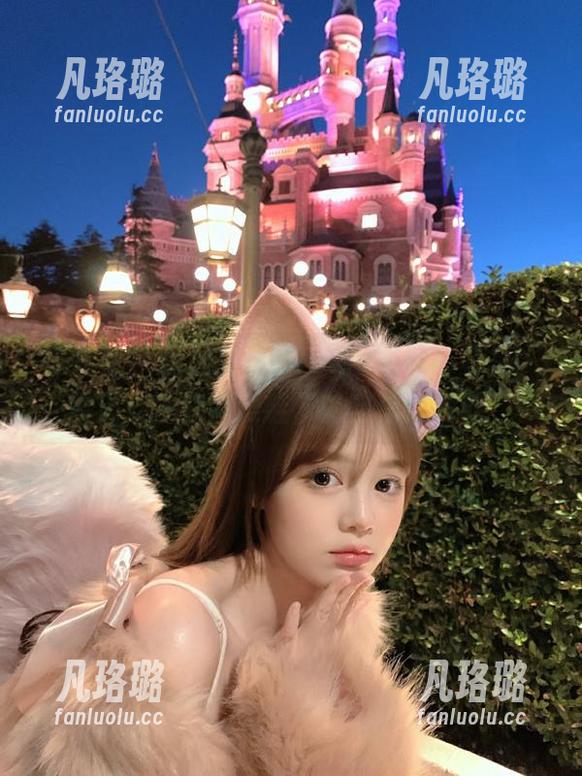 青豆客 - 精选宛恩miyu高跟鞋写真集，展现女性在高跟鞋下的自信与优雅！