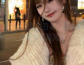 青豆客 – 从未见过的白裙，程小烦写真全集展现无限风情