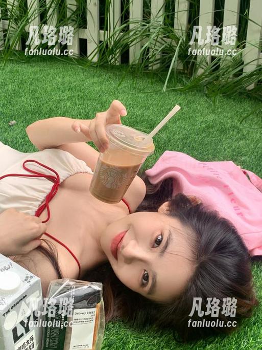 青豆客 - 和服的韵味：绮里嘉ula独家写真套图合集发布