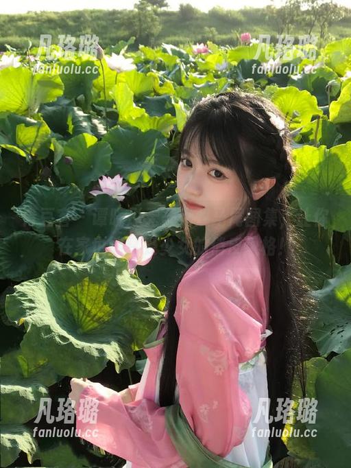 青豆客 - 谭晓彤无圣光双马尾图集，让你在家也能享受少女的俏皮风格！