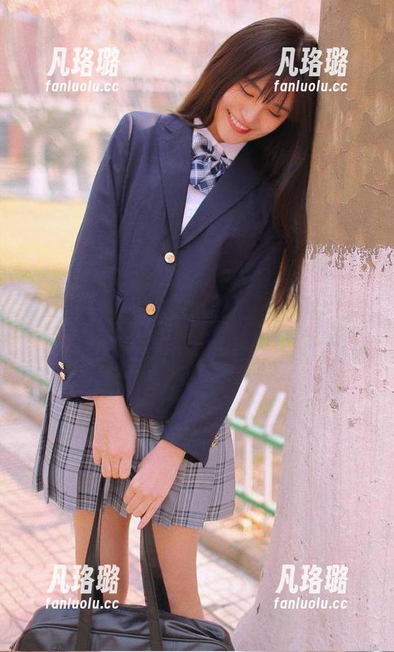 青豆客 - 原图分享：黄歆苑chobits户外写真，让你领略不一样的青春气息