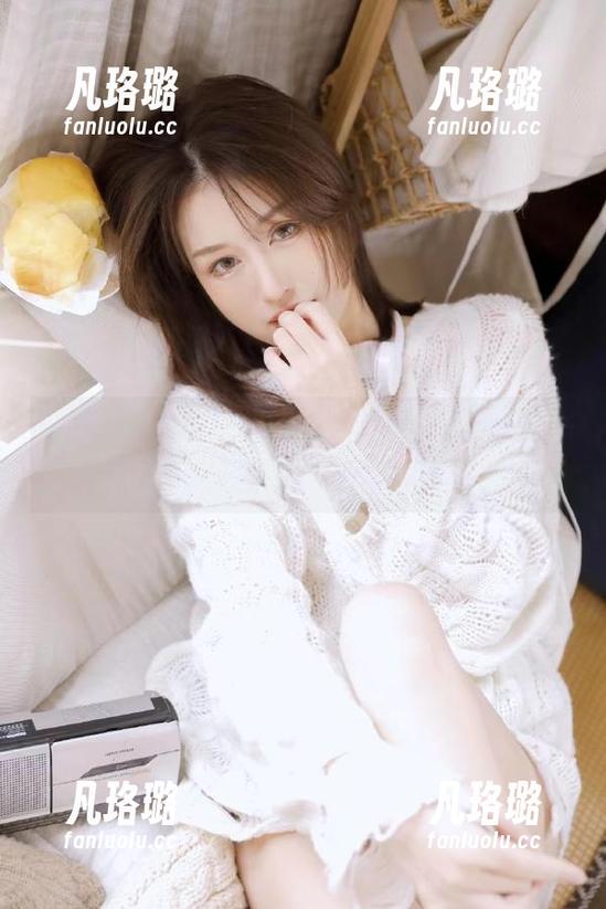 魅妍社 - 私拍魅力无限，Mara酱女神系列图片让你大开眼界