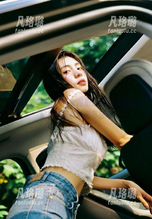 魅妍社 - 赵梦洁少女私拍系列，美图背后藏着的青春秘密与感动